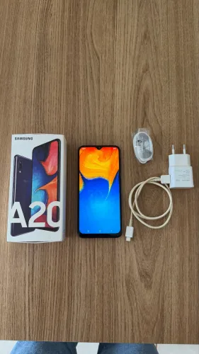VENDO CELULAR A20 (SEMINOVO)