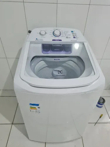 Máquina de lavar semi nova