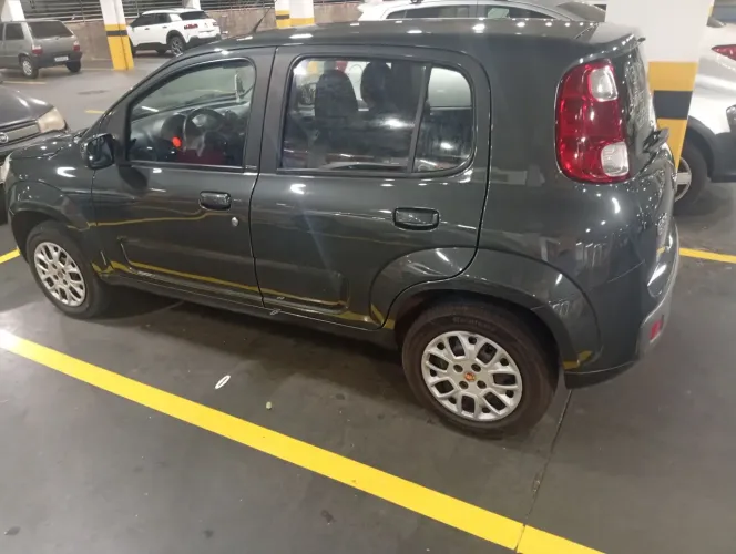 Fiat Uno Vivace Celeb. 1.0 EVO F.flex 8V 5P 2011