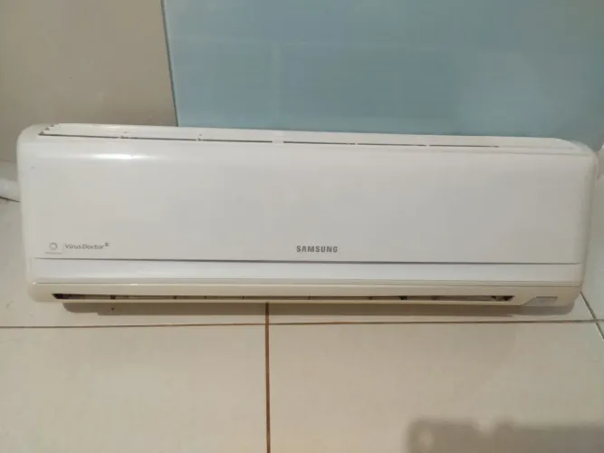 Vendo ar condicionado Samsung convencional 9000 btus