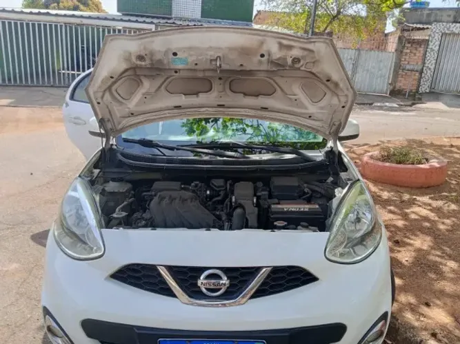 Nissan March SV 1.6 16V Flex Fuel 2016