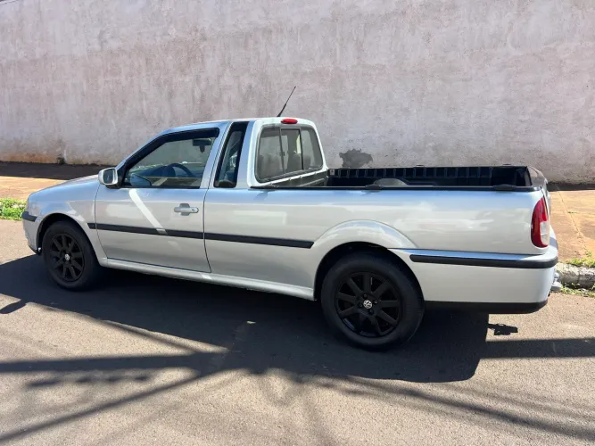 Volkswagen Saveiro FUN 1.8 99cv/ City E S.surf 1.6 2001