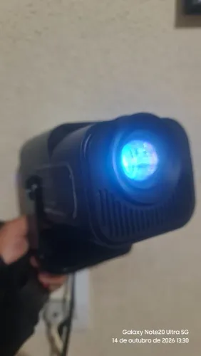 Projetor até 150 polegadas com teclado e mouse