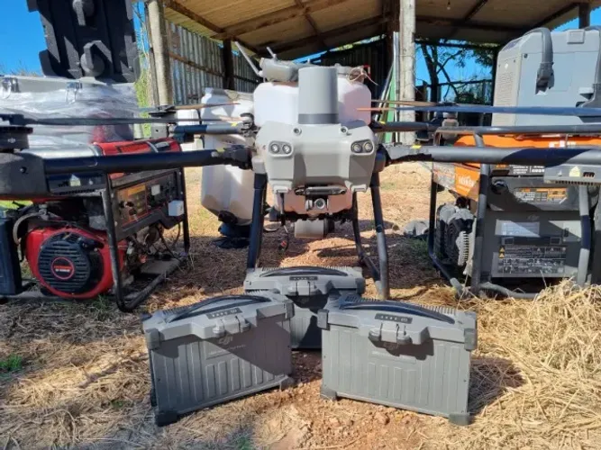 Drone DJI Agras T25 completo seminovo