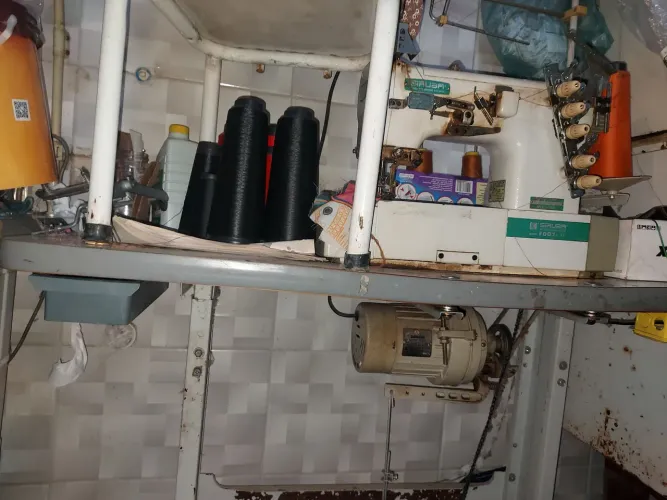 Maquina colarete 3 agulhas