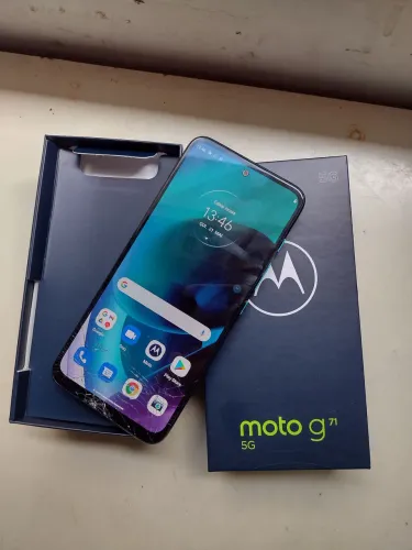 MOTO G71