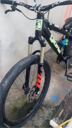 Suspensão manitou aro 26 rseven