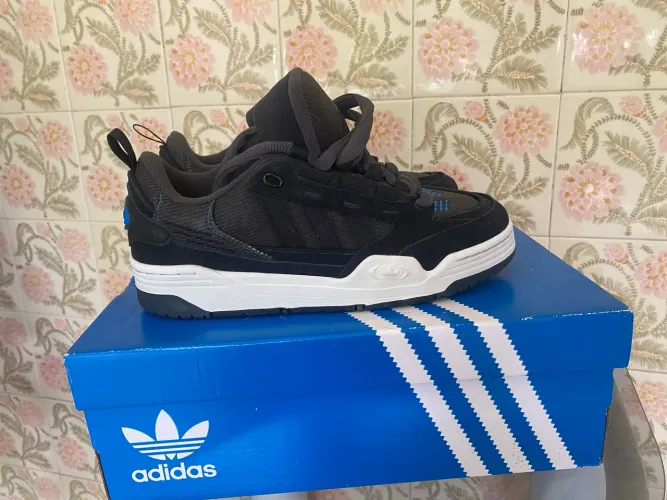 Adidas adì 2000 nota fiscal