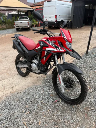 Xre 300 com apenas 15 mil km