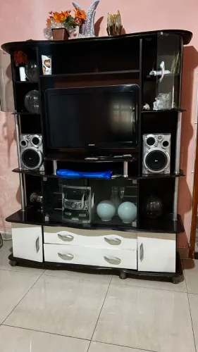 Estante Home Theater com Cristaleiras