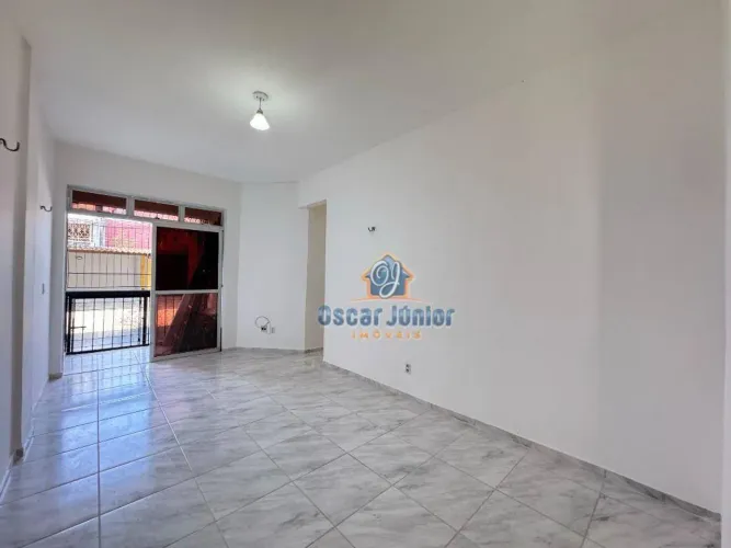 Apartamento com 3 Quartos (2 Suítes) à venda, 80 m² por R$ 199.000 - Montese - Fortaleza/C