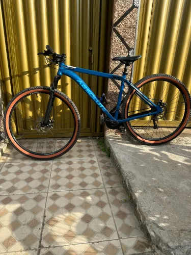 Bicicleta Absolute nero