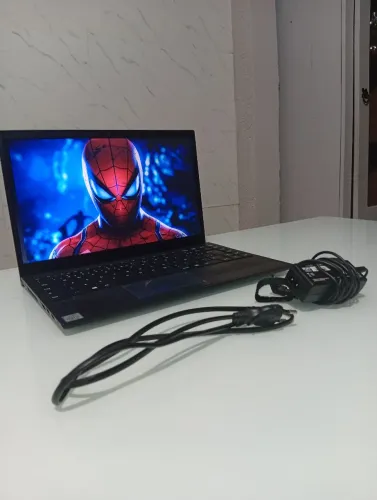 Notebook VAIO Core i3 10ª Geração em excelente estado, com carregador.