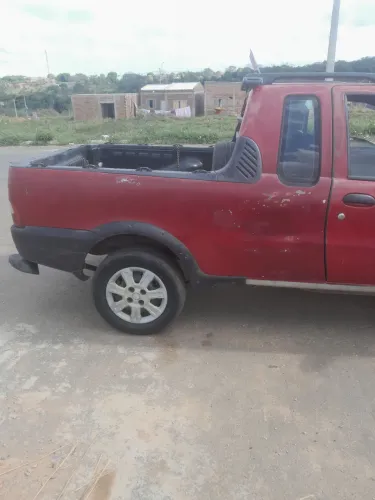 Fiat Strada Working 1.5 MPI 8V CE (álcool) 2002