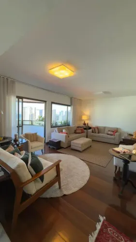 Lindo 4/4 sendo 2 suítes na Pituba!!!