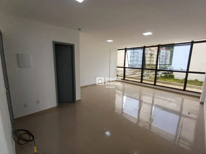 Sala para alugar, 35 m² por R$ 1.990,30/mês - Olaria - Nova Friburgo/RJ