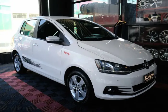 Volkswagen Fox Rock IN RIO 1.6 MI Total Flex 8V 5P 2016