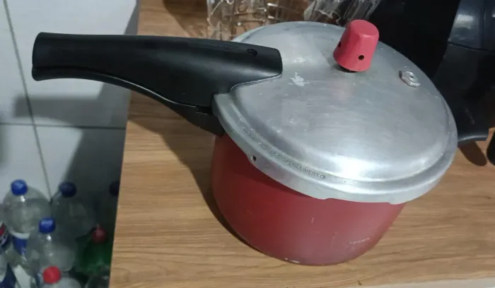 Panela pressão penedo