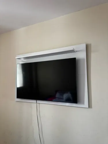 Painel para televisão novo