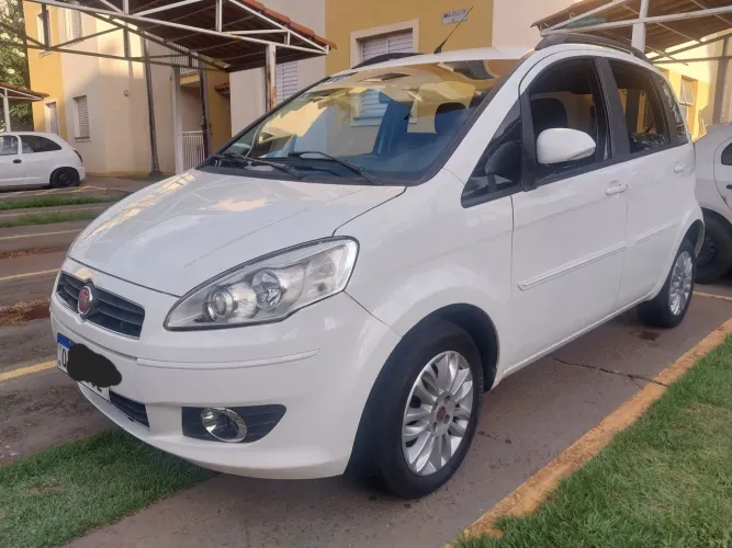 Fiat Idea Attractive 1.4 Fire Flex 8V 5P 2013