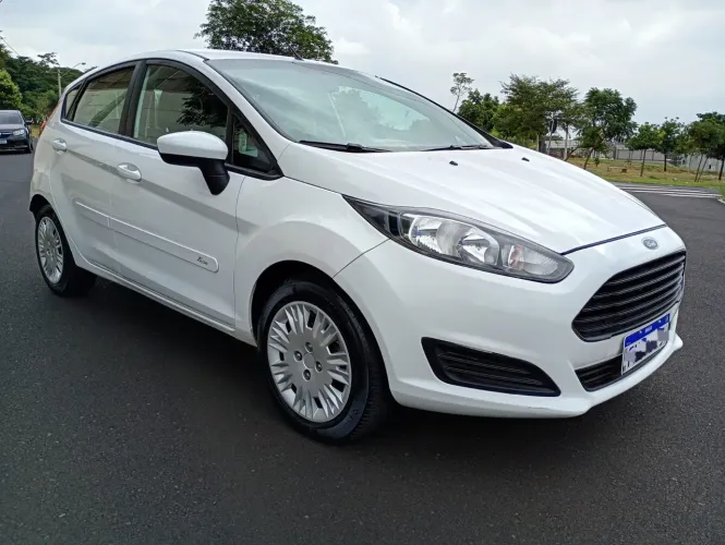 Ford Fiesta 1.5 16V Flex Mec. 5P 2014