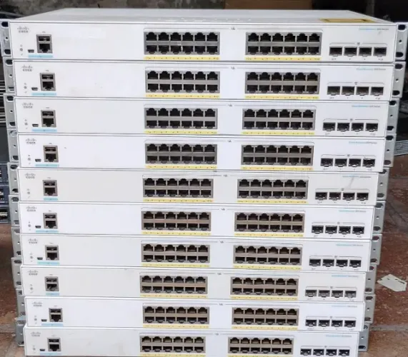 Switch Cisco Business CBS350-24P-4G 24 portas Gigabit