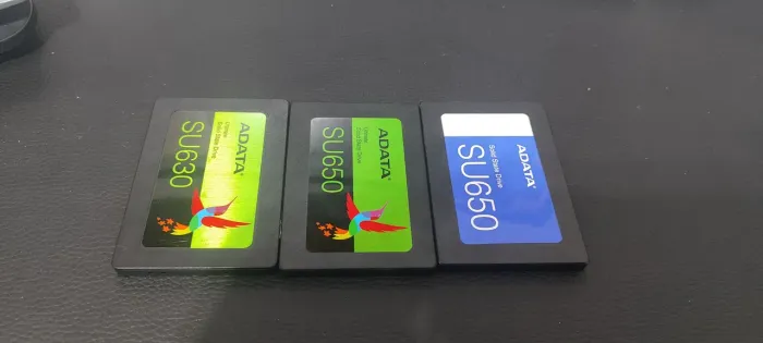 3 SSDs ADATA 256/240gb
