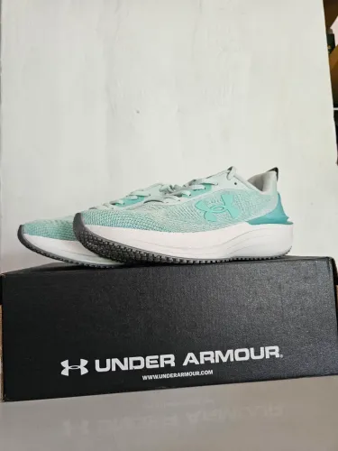Vendo tênis de corrida under armour