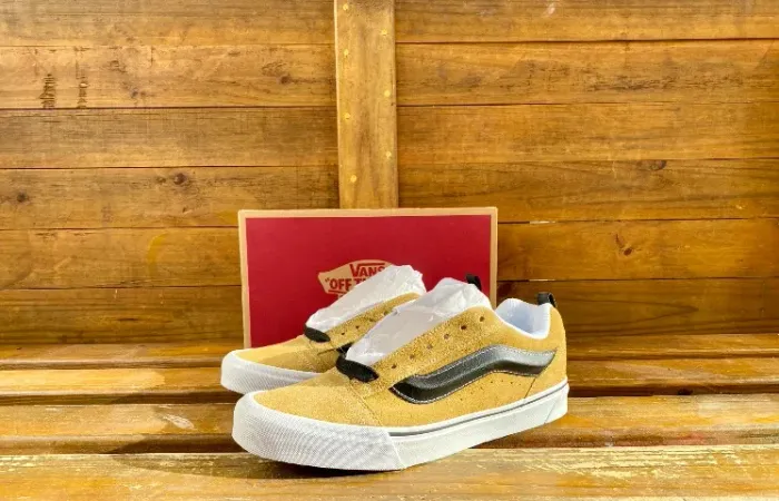 VANS KNU SKOOL (SUEDE ANTELOPE)