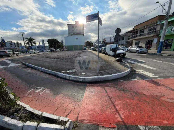 Terreno para alugar, 1054 m² por R$ 40.000/mês em Balneário Camboriú/SC.
