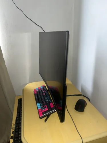? Monitor Duex DX270ZG 27? 240Hz + teclado 