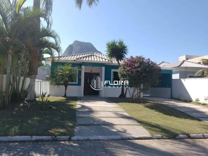 Casa com 3 dormitórios à venda, 137 m² por R$ 720.000,00 - Cajueiros - Maricá/RJ