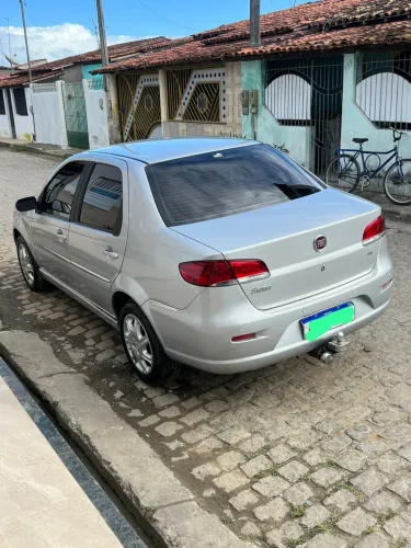 Fiat Siena Tetrafuel 1.4 MPI Fire Flex 8V 4P 2010