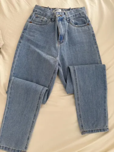 Calça jeans estilo Mom