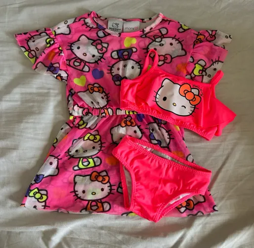Biquíni e saída de praia Hello Kitty infantil 