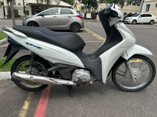 Vendo Biz 110 ótima moto 12.000
