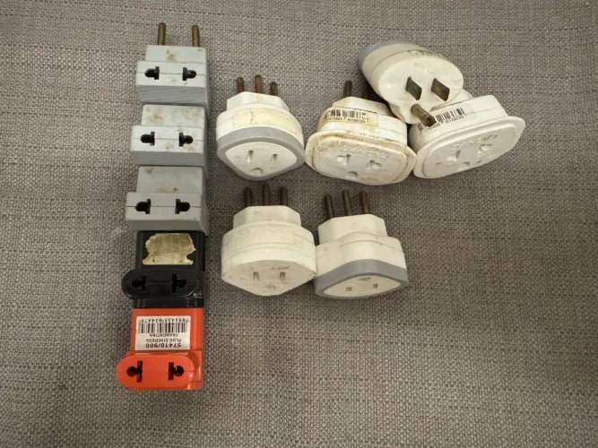 Adaptador de tomada benjamim