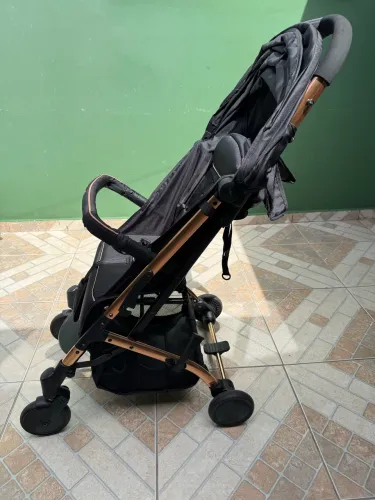 Carrinho de Bebê Burigotto