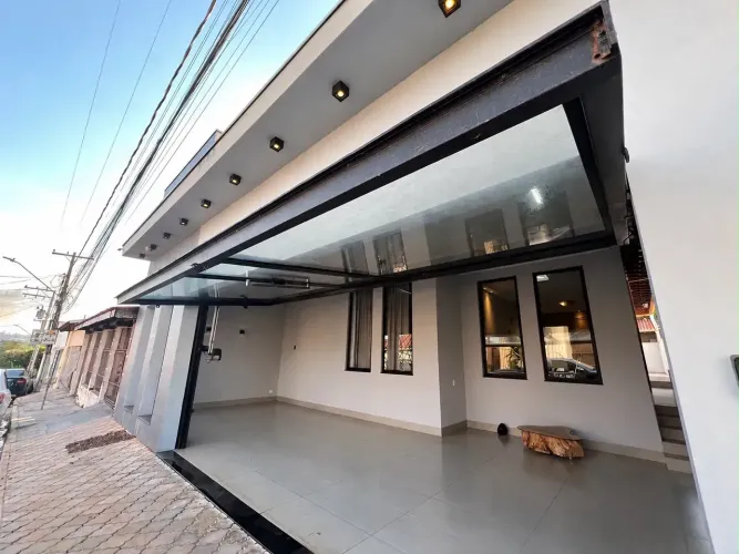 VENDO CASA PRÓXIMO A LIONS COM PISCINA E PLANEJADOS