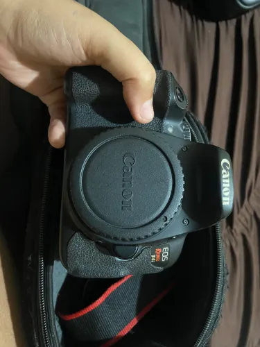 Vendo Câmera Canon T4i