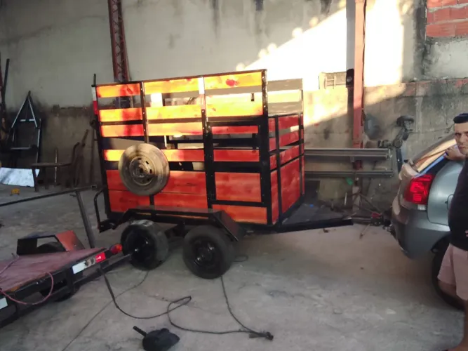 Reboque para 2 cavalo