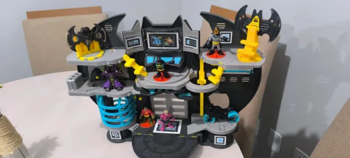 Caverna do Batman e acessórios 