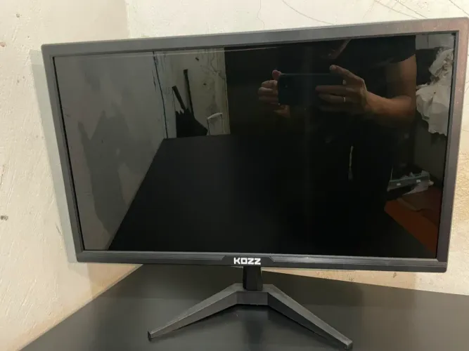 "VENDO MONITOR KOZZ 22 ,60hz"