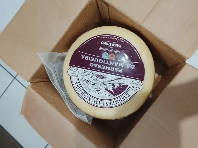 Queijo tipo parmesao Paiolzinho