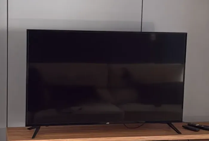 TV JVC SMART 50 POLEGADAS 4K