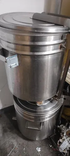 Lixeira em aço inox