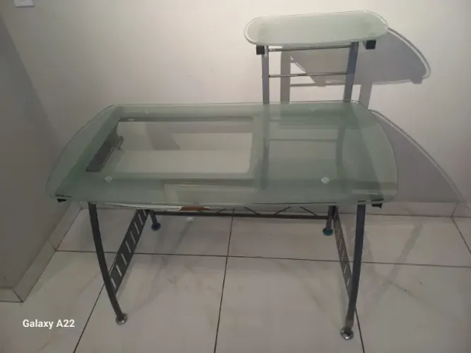 Mesa de vidro para computador/escritório