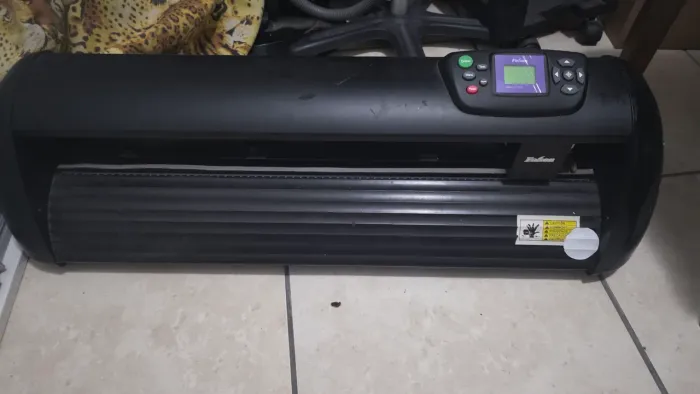 Plotter de recorte Foison C24 o tanque de guerra das maquinas
