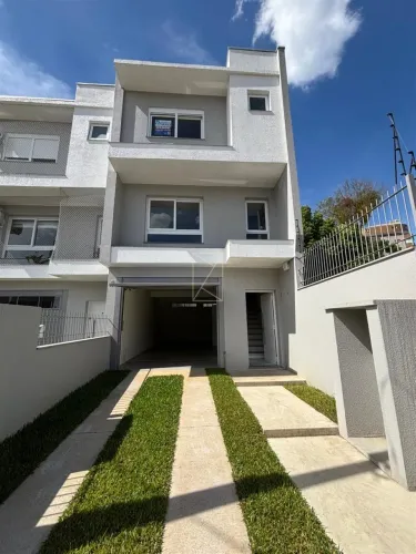 Excelente sobrados com uma localização privilegiada no Bairro Jardim A