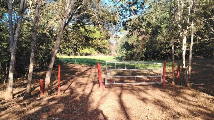 Vendo chácara entre aracu e Avelinopolis, excelente, 25.700 m2 mais de meio alqueire